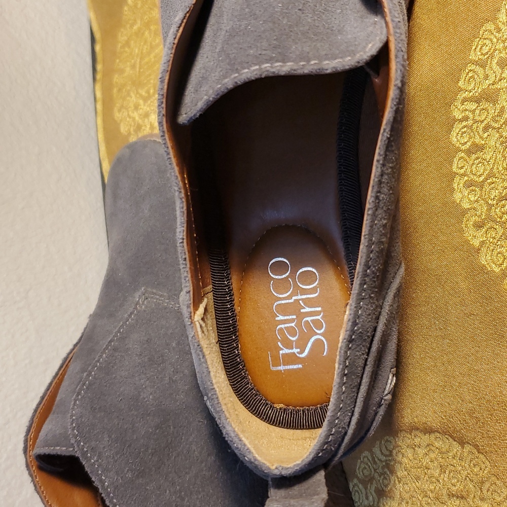 ❣️NWOB GRAY BOOTIES - Picture 8 of 15